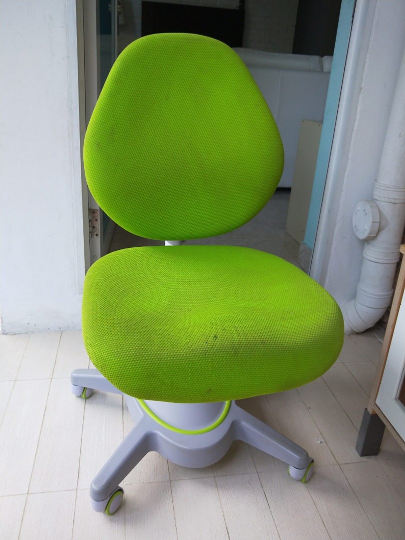 Ergo chair, Furniture & Home Living, Furniture, Chairs on Carousell