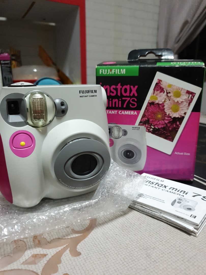 Mini 7 Camera Fujifilm Instax Mini 7s polaroid camera, Photography, Cameras on Carousell
