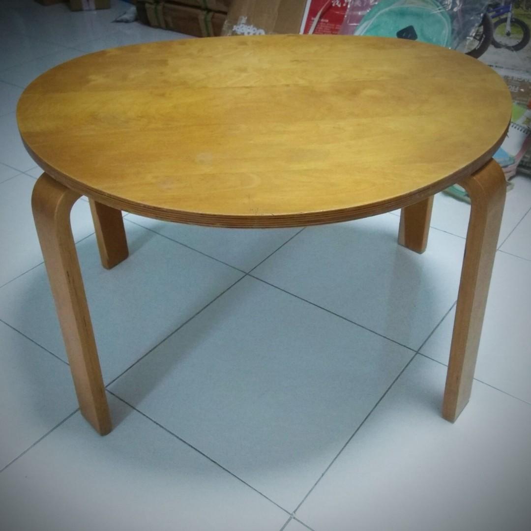 Ikea Table (Category: Tables & Sets) located in Singapore. Submitted by wisestar.575cd3 (Listing ID 239942563, Image 1). Description: Old Ikea table, condition 6/10. Table still sturdy, but surface have scratches. See pic 2. Self collect at Sengkang Anchorvale Road..