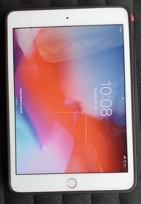 Ipad Mini 3 (Category: iPad) located in Singapore. Submitted by welyn (Listing ID 239957718, Image 1). Description: Description 64 gb LTE set. Good condition without dents.9.5/10 Very minimal surface wear. Come with charger. No box Delivery can be arranged .