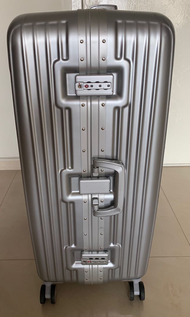 American tourister 32 inch suitcase clearance