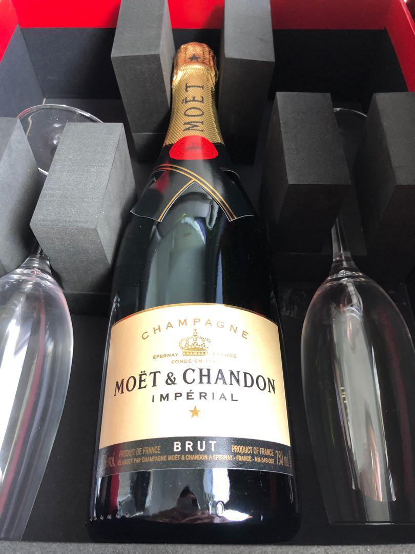 Moet Chandon Imperial Brut Champagne Gift Set Without Moet Chandon Imperial Brut Champagne