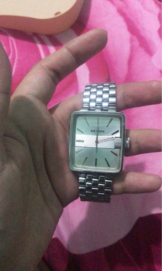 Nixon sultan deals