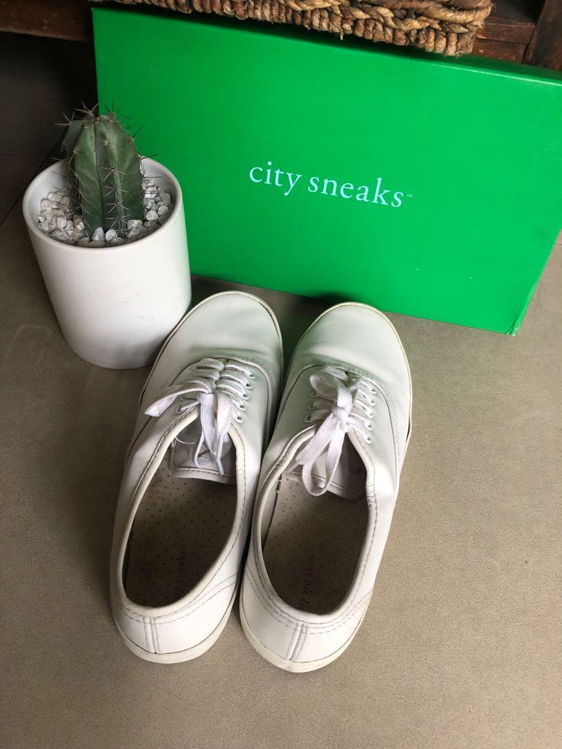 City hot sale sneaks sneakers