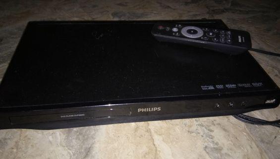 Toshiba lcd tv and Philips dvd player with lots of dvd movies