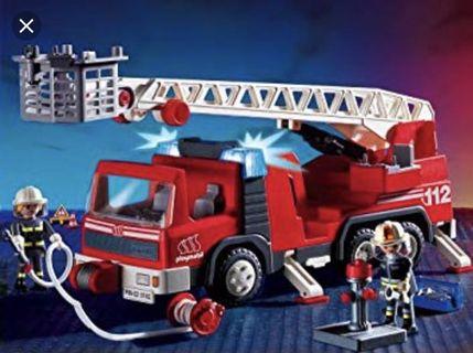 PLAYMOBIL CITY ACTION FIRE TRUCK 5362 with Swivel Ladder and Siren
