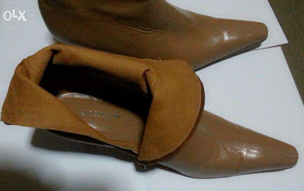 Janylin Shoes Boots Brown (Category: Boots) located in Cebu City. Submitted by guz_7 (Listing ID 240346887, Image 3). Description: Janylin Shoes Boots Brown Size 9.