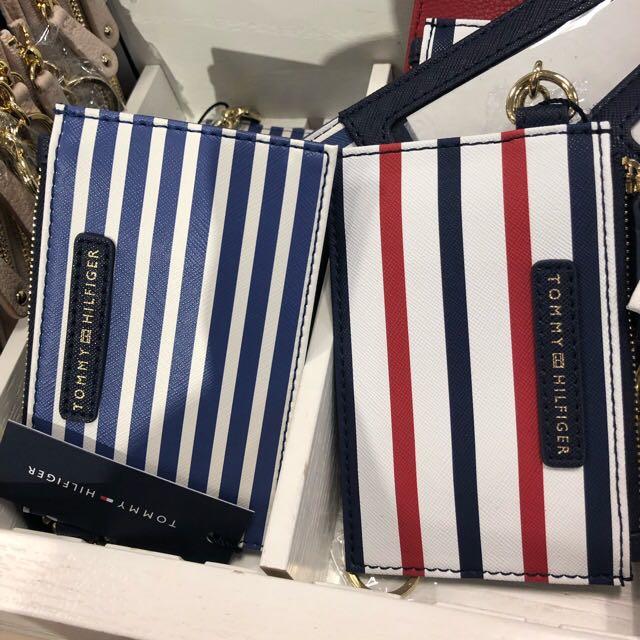 tommy hilfiger female bags