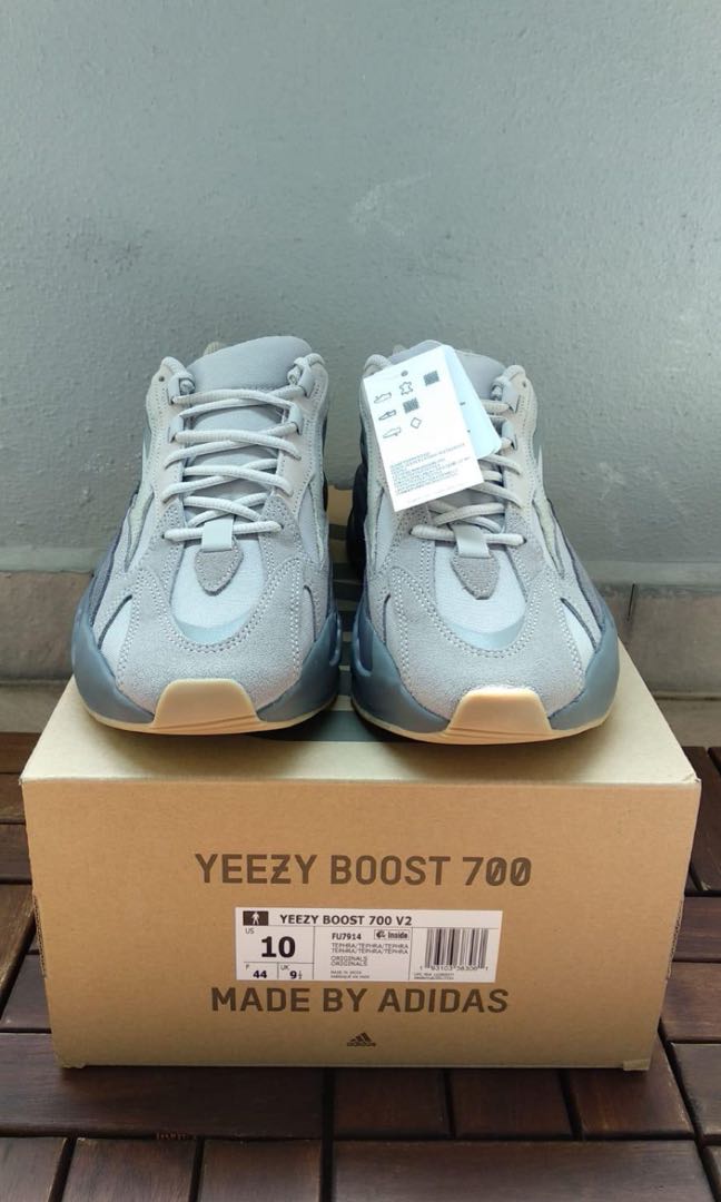 yeezy 700 grey green