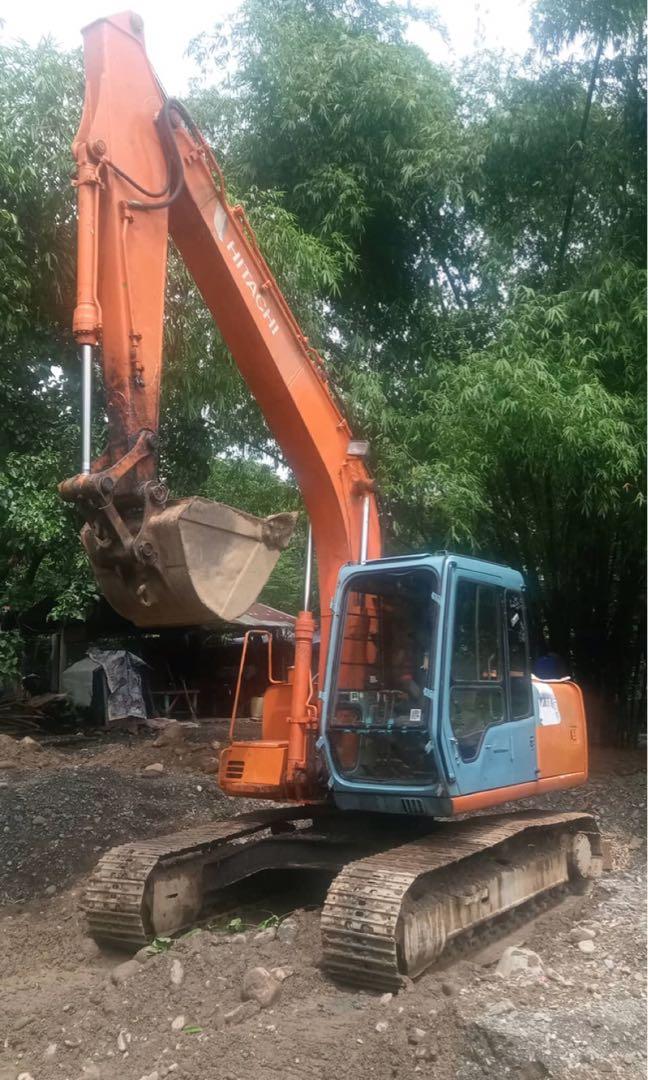 Backhoe for sale with breaker(Hitachi Ex120), Commercial & Industrial