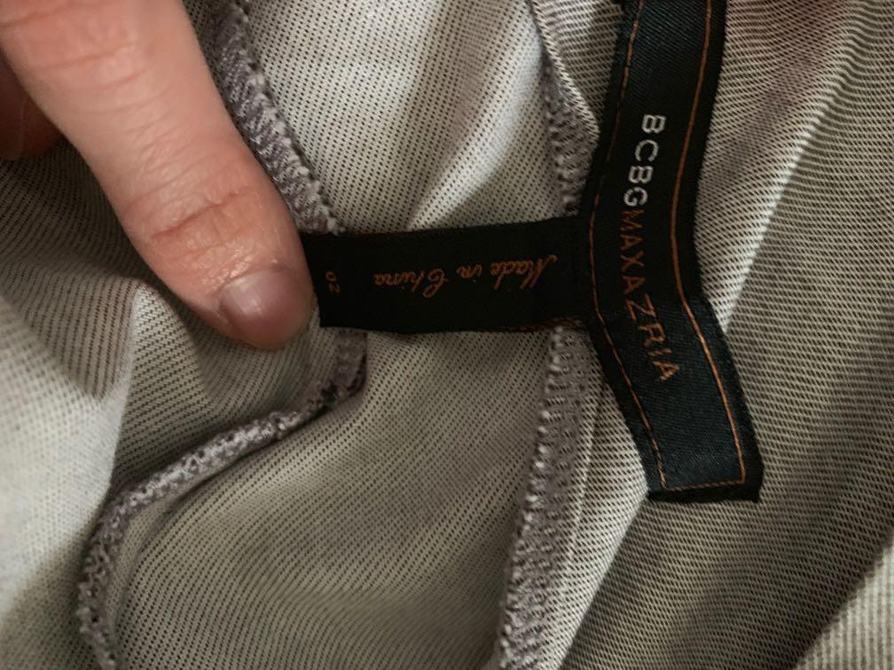 BCBG maxazria dress with side pockets (Category: Dresses) located in Pasig City. Submitted by queenofmybabies (Listing ID 240238528, Image 3). Description: Still in good condition and needs ironing .