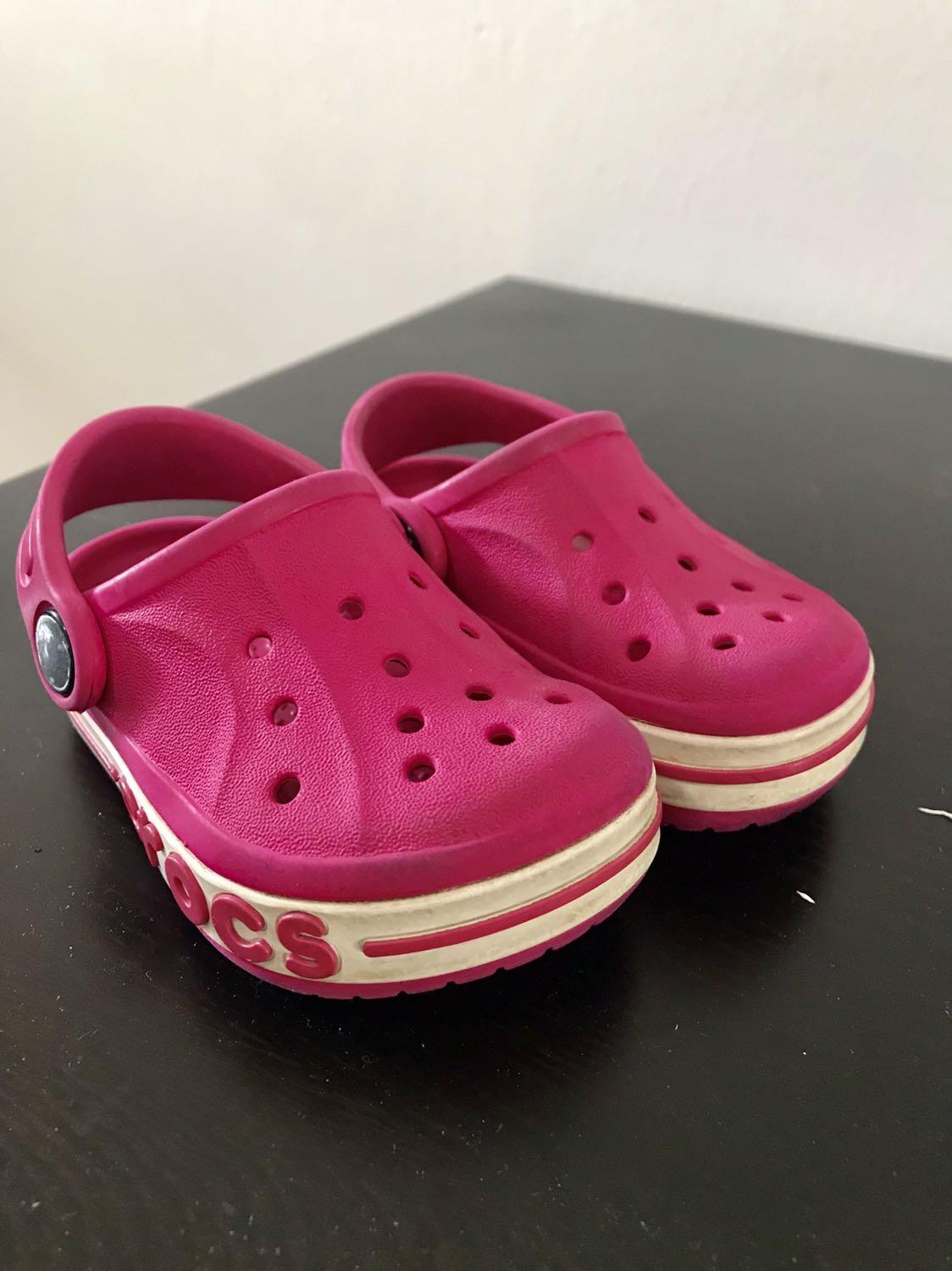 crocs for 1 year old size