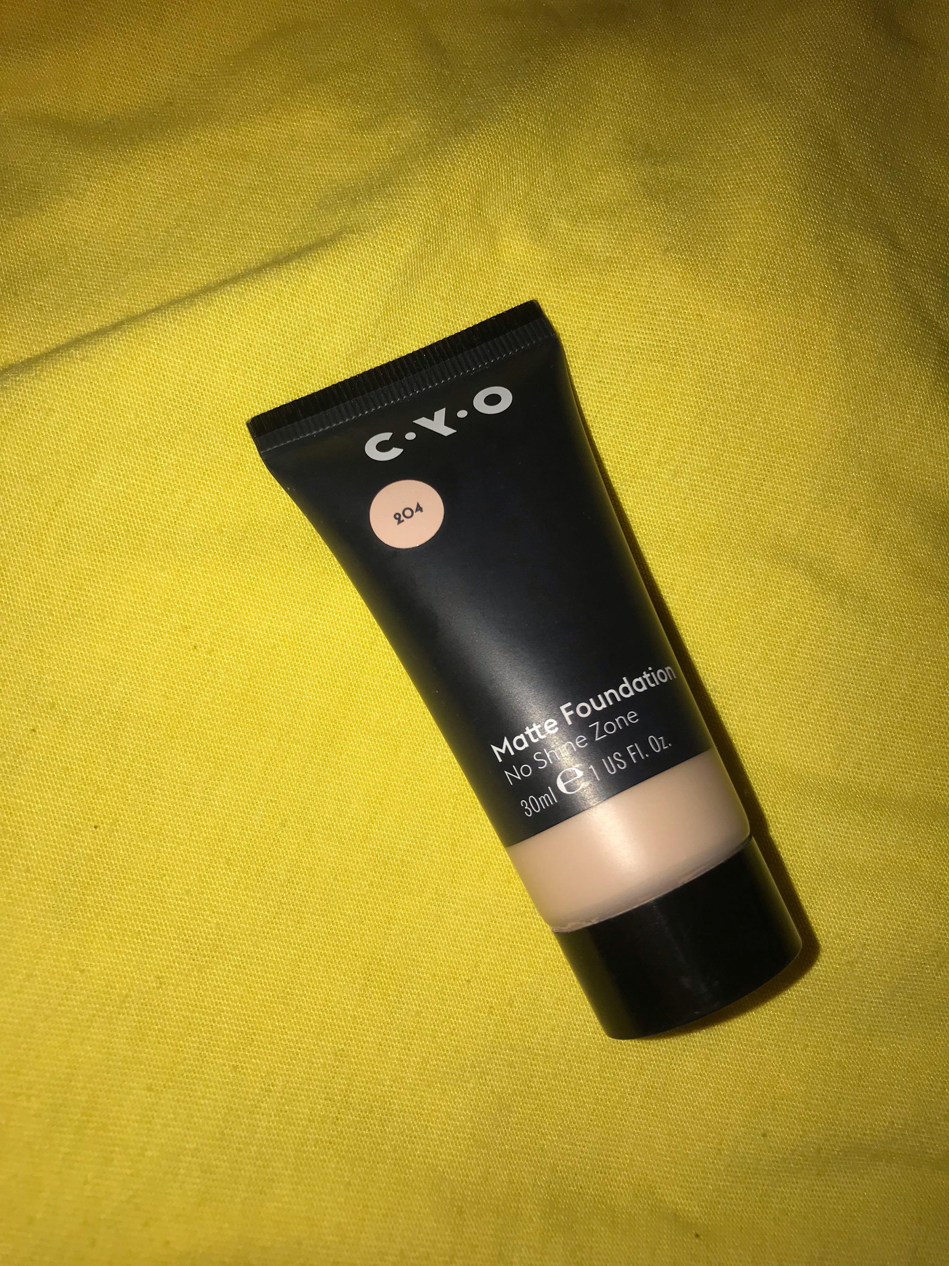 C.Y.O No Shine Matte foundation 204 (Category: Makeup) located in San Antonio. Submitted by heybeaaaa (Listing ID 240313210, Image 1). Description: Cyo no shine matte foundation!!!! Not my shade :( Super good as new I swear 😭💛 Orig Price $6.