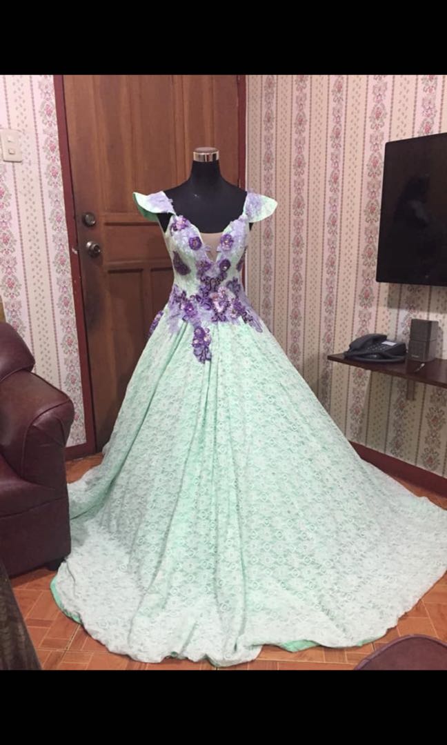 HBDCarousell Debut Prom Ball Mint Green Pastel Gown, Women's Fashion