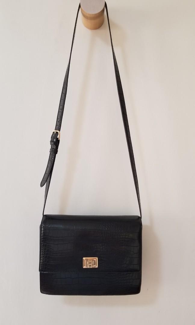 Forever 21 black sling bag outlet