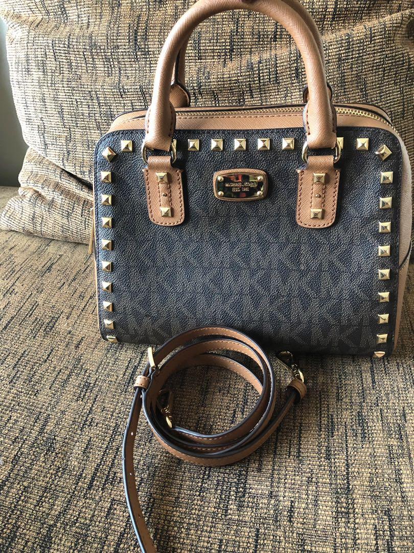 michael kors stadium bag