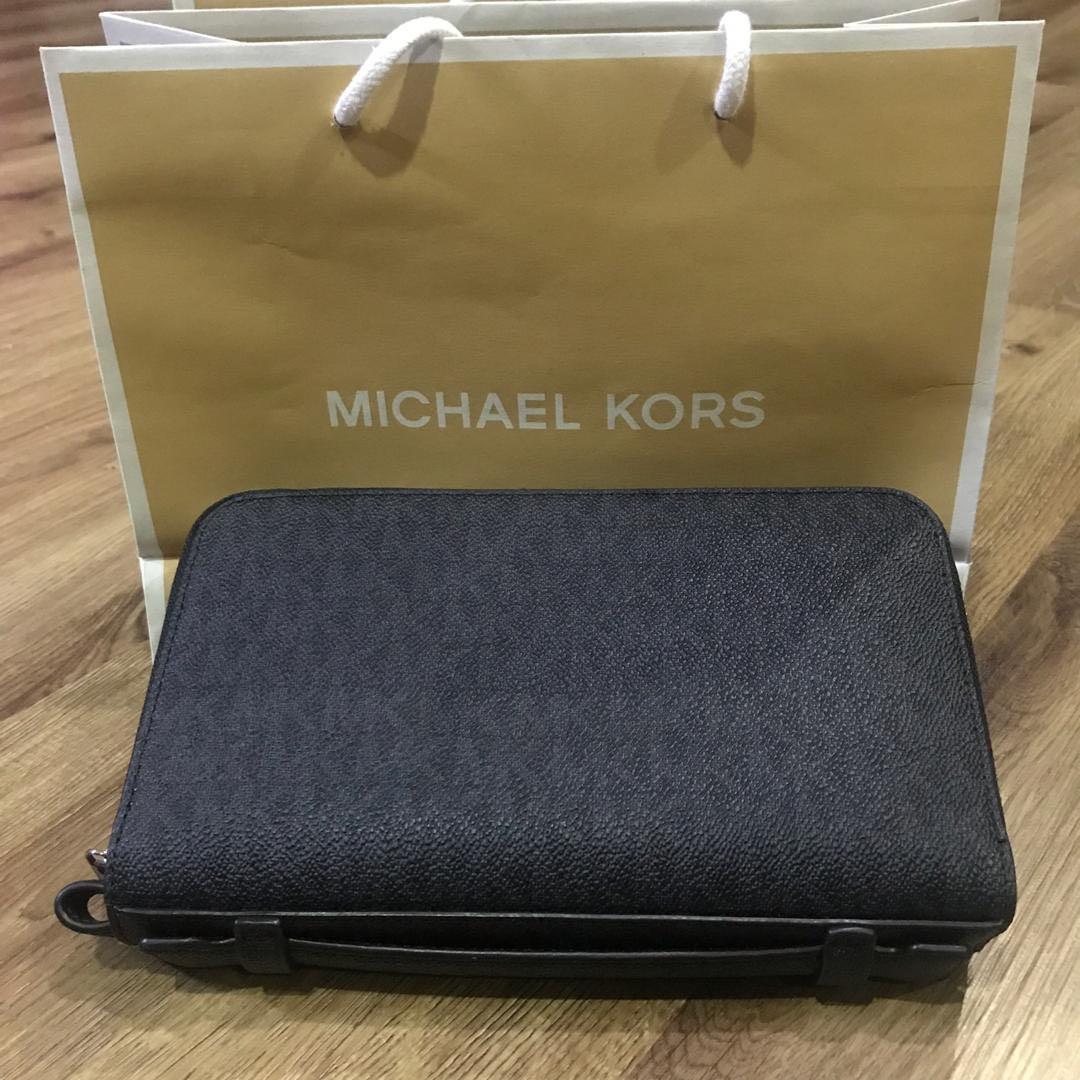 MICHAEL KORS MEN'S COOPER Commuter Sling Pack Crossbody Bag Black NEW | eBay