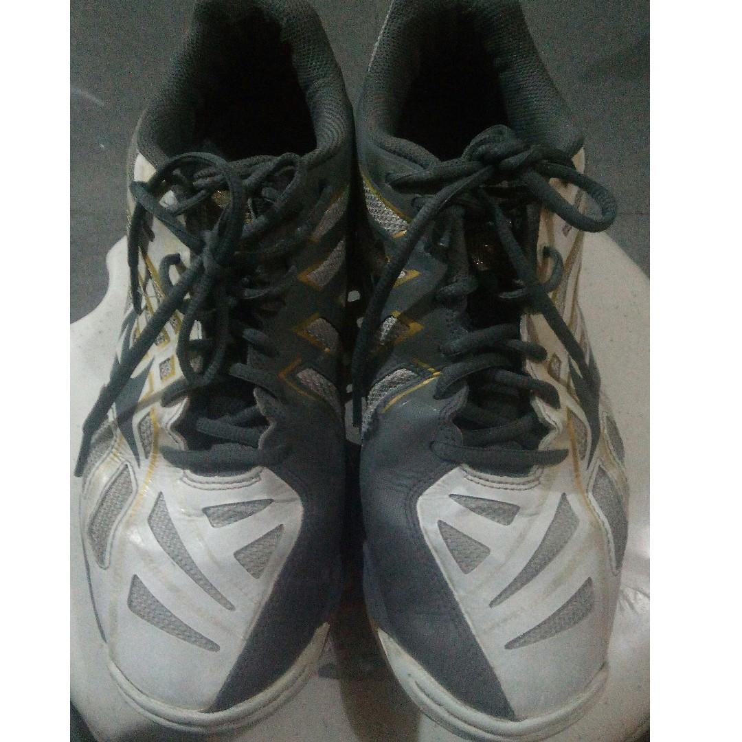 Mizuno volleyball hotsell shoes price philippines