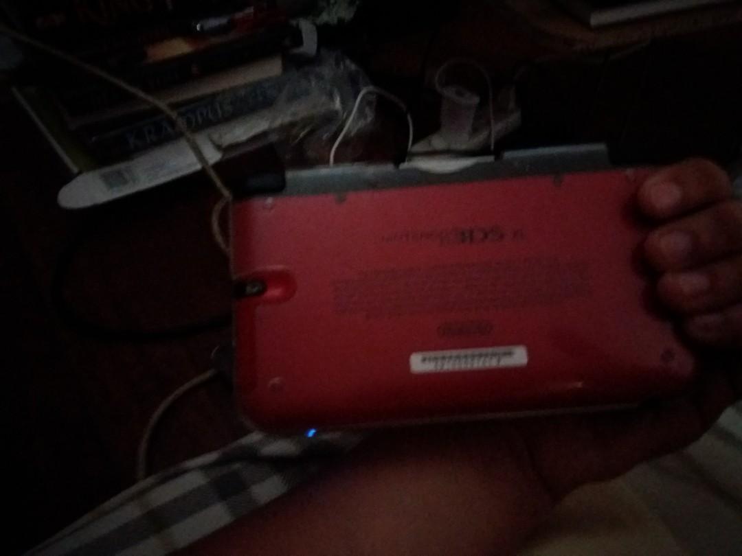 Nintendo 3DS XL (Category: Nintendo) located in Iloilo. Submitted by dyopsstore (Listing ID 240380545, Image 2). Description: Nintendo 3DS XL US VERSION + Charger + Clear Case With Pre Installed Games - New Super Mario Bros. 2 - Pushmo - Subwars - The Legend of Zelda - Mario Vs Donkey Kong - Space ship game.