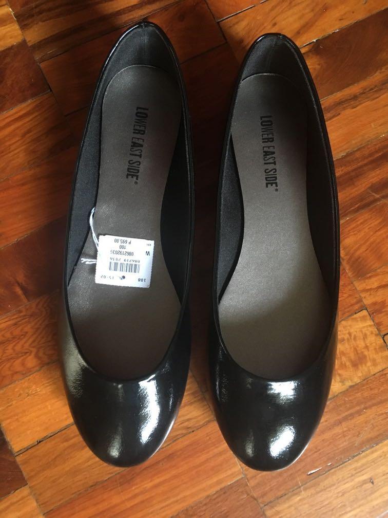 Payless Women’s size 10 (Category: Flats & Sandals) located in Makati City. Submitted by shopashley (Listing ID 240238702, Image 1). Description: Rfs: wrong size for me.