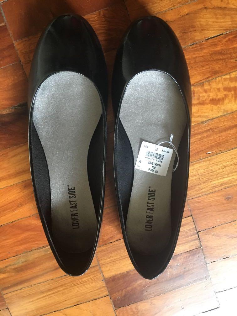 Payless Women’s size 10 (Category: Flats & Sandals) located in Makati City. Submitted by shopashley (Listing ID 240238702, Image 2). Description: Rfs: wrong size for me.