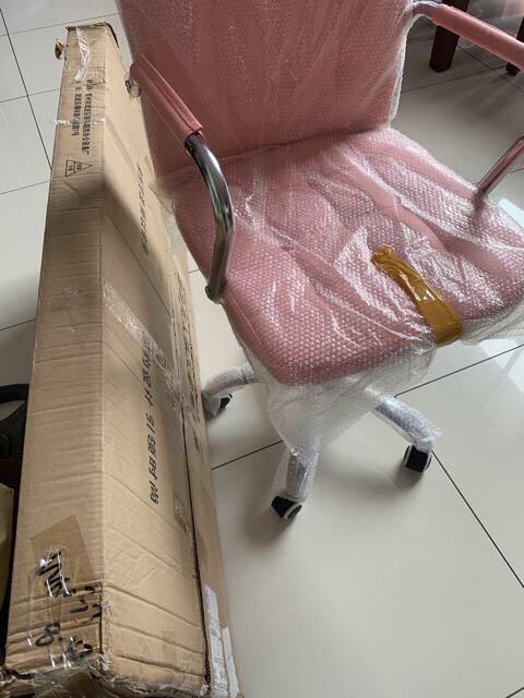 Pink Swivel Study/Office Chair (Category: Chairs) located in Manila. Submitted by mdcart (Listing ID 240325779, Image 2). Description: Bought originally 5,500. New/Unused. For pickup at West Fairview. .