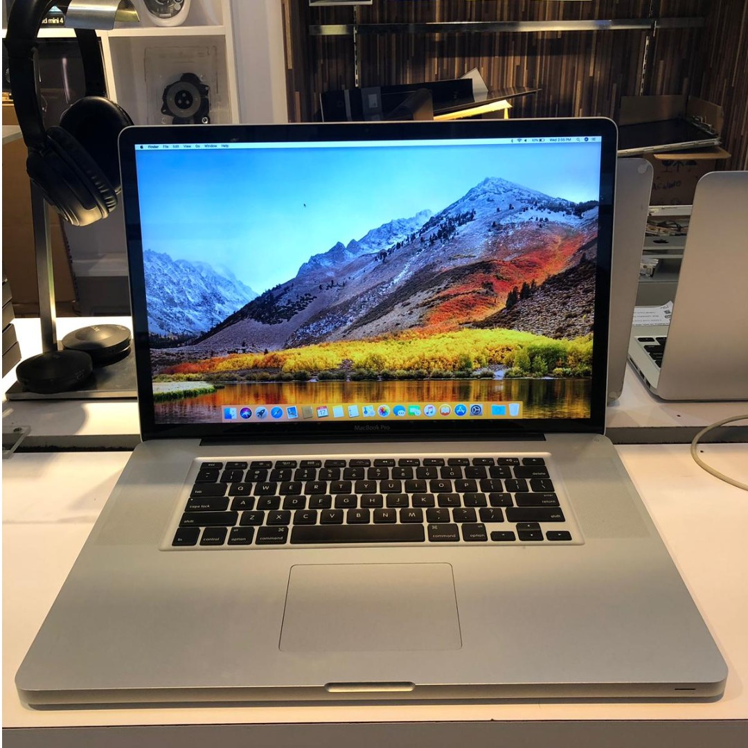 Pre Owned Macbook Pro 17 Inch Early 11 Electronics Computers Laptops On Carousell
