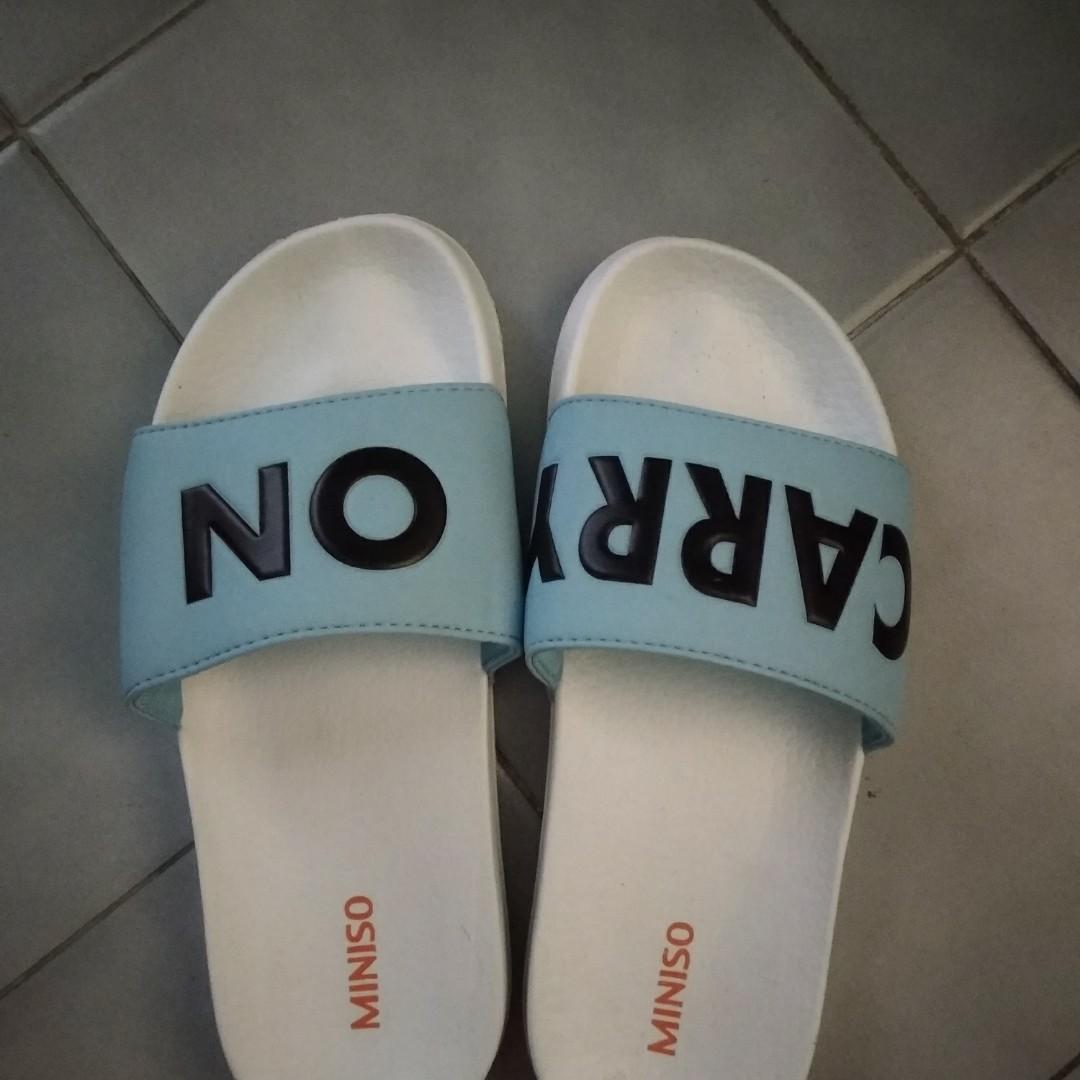 sandal miniso