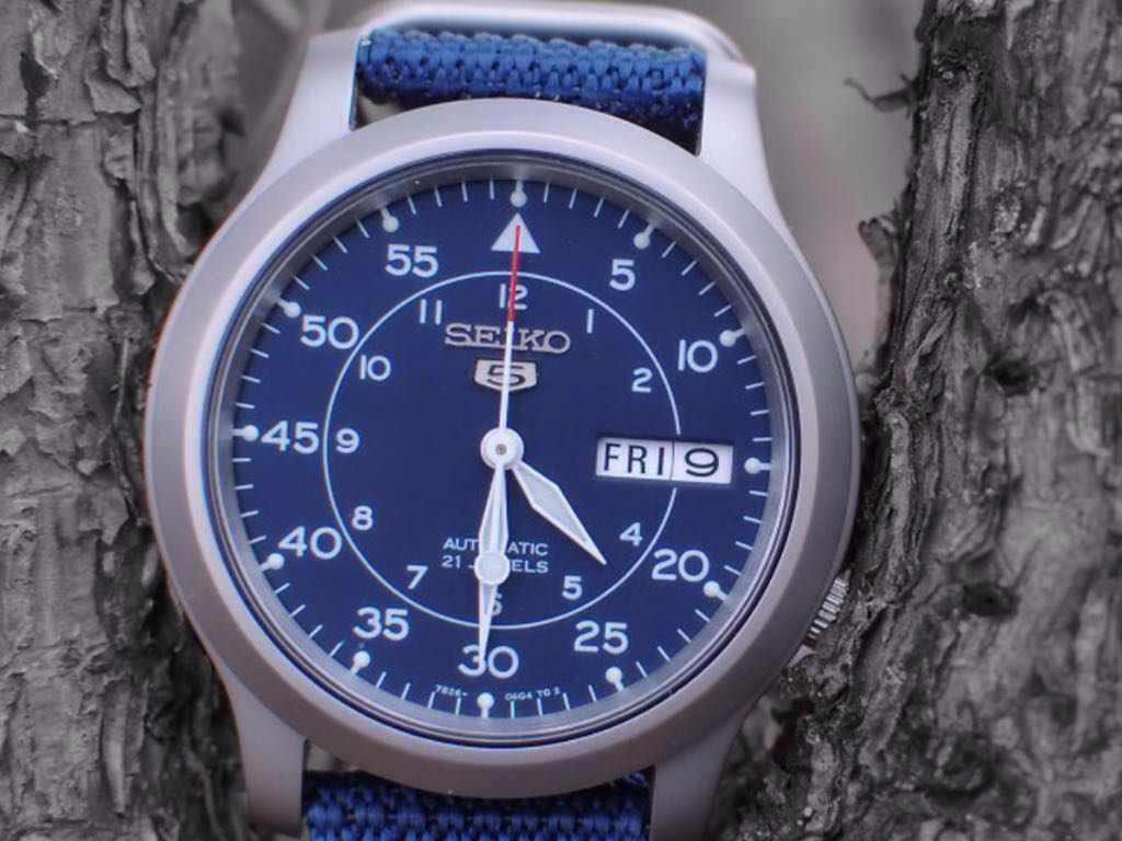seiko 5 aviator