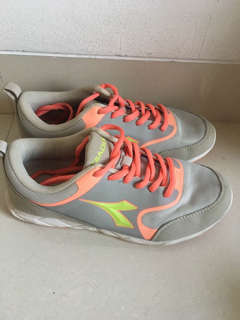 Sepatu Diadora Original Running Liberta Vii Grey Joinjuli Freeong Jabodetabek Women S Fashion Women S Shoes On Carousell