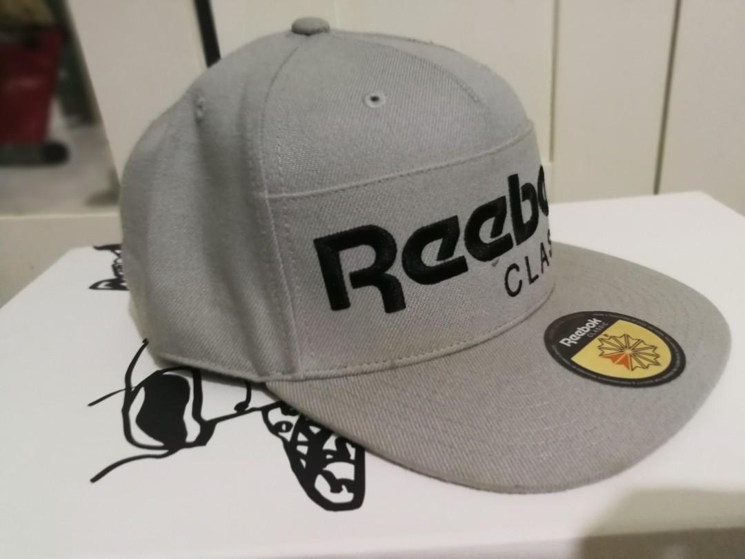 topi reebok classic