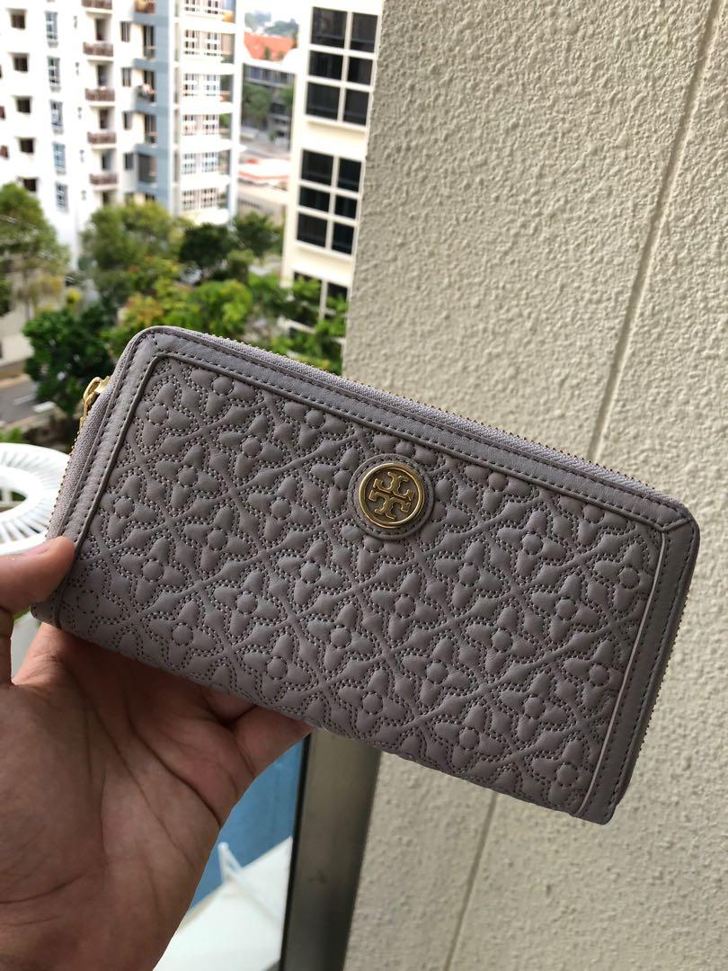 TORY BURCH Bryant Zip Continental Wallet Mercury, Luxury, Bags & Wallets on  Carousell