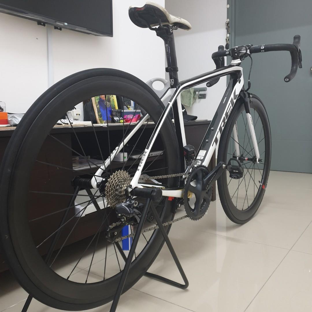 Trek madone 5.9 carbon road deals bike