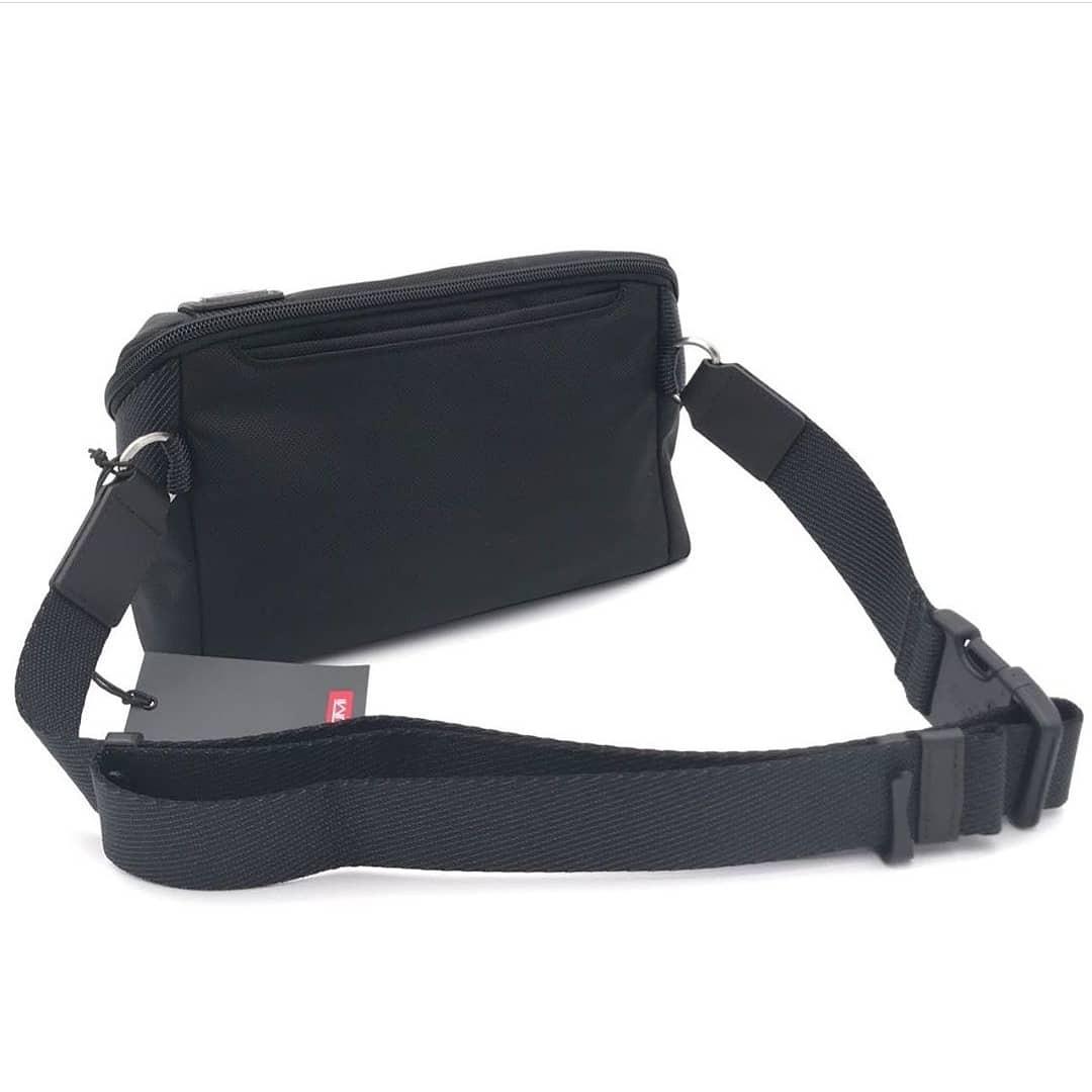 Tumi magellan on sale utility pouch