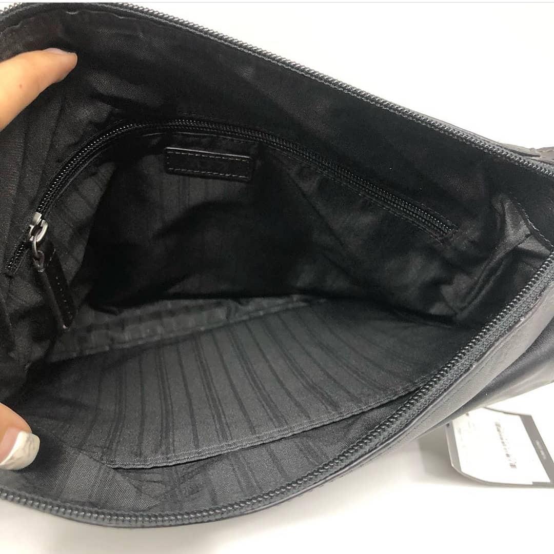 Tumi Oxford Top Zip Flap Crossbody sz 29x27x5.5 Black, Fesyen Pria, Tas