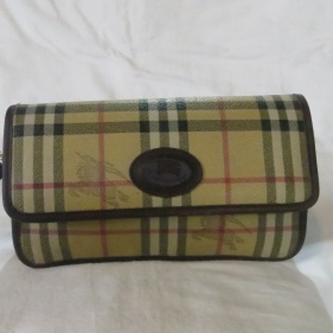 Vintage Burberry Clutch, Women's Fashion, Bags & Wallets, Clutches on  Carousell
