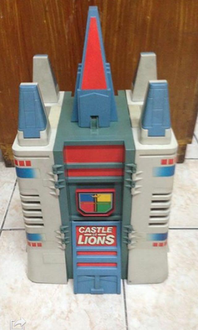 voltron castle toy
