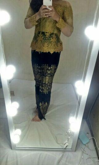 Kebaya engagement (gold)