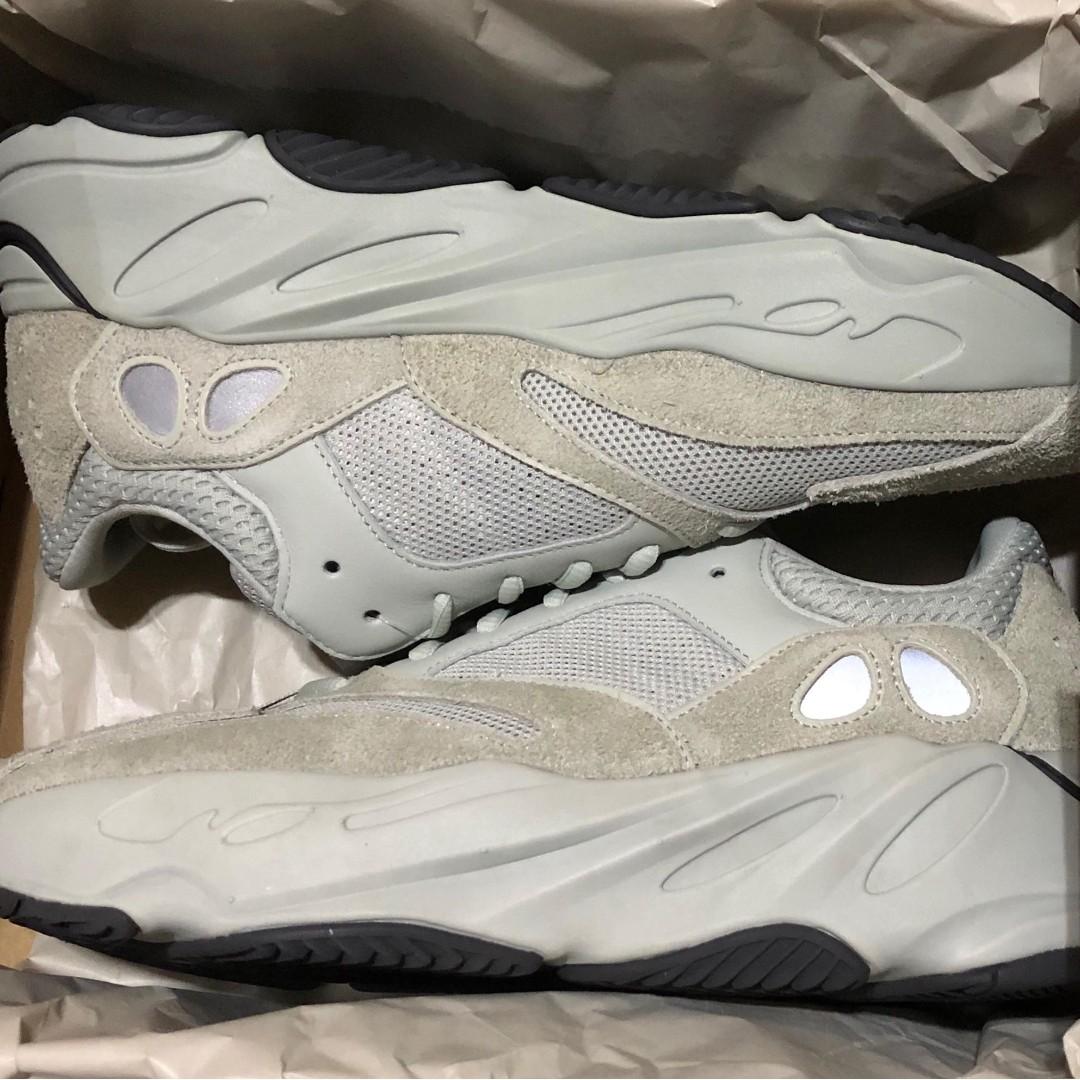 yeezy 700 10.5