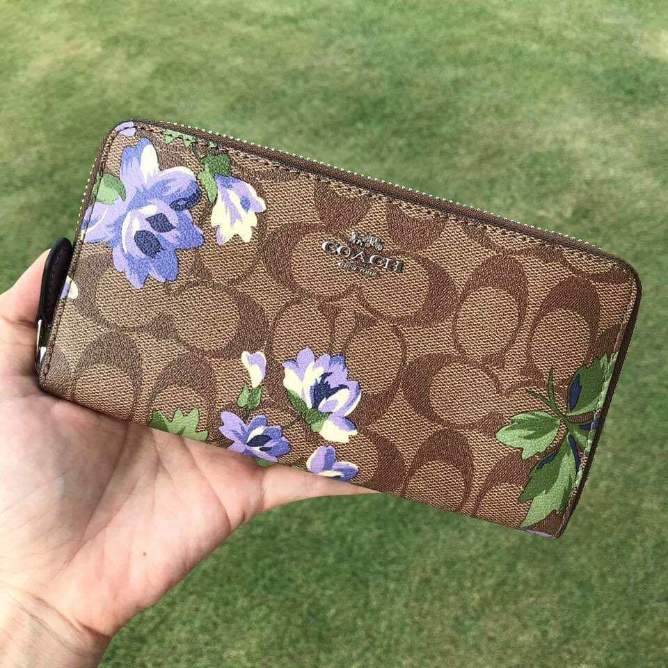 Coach pansy print wallet deals
