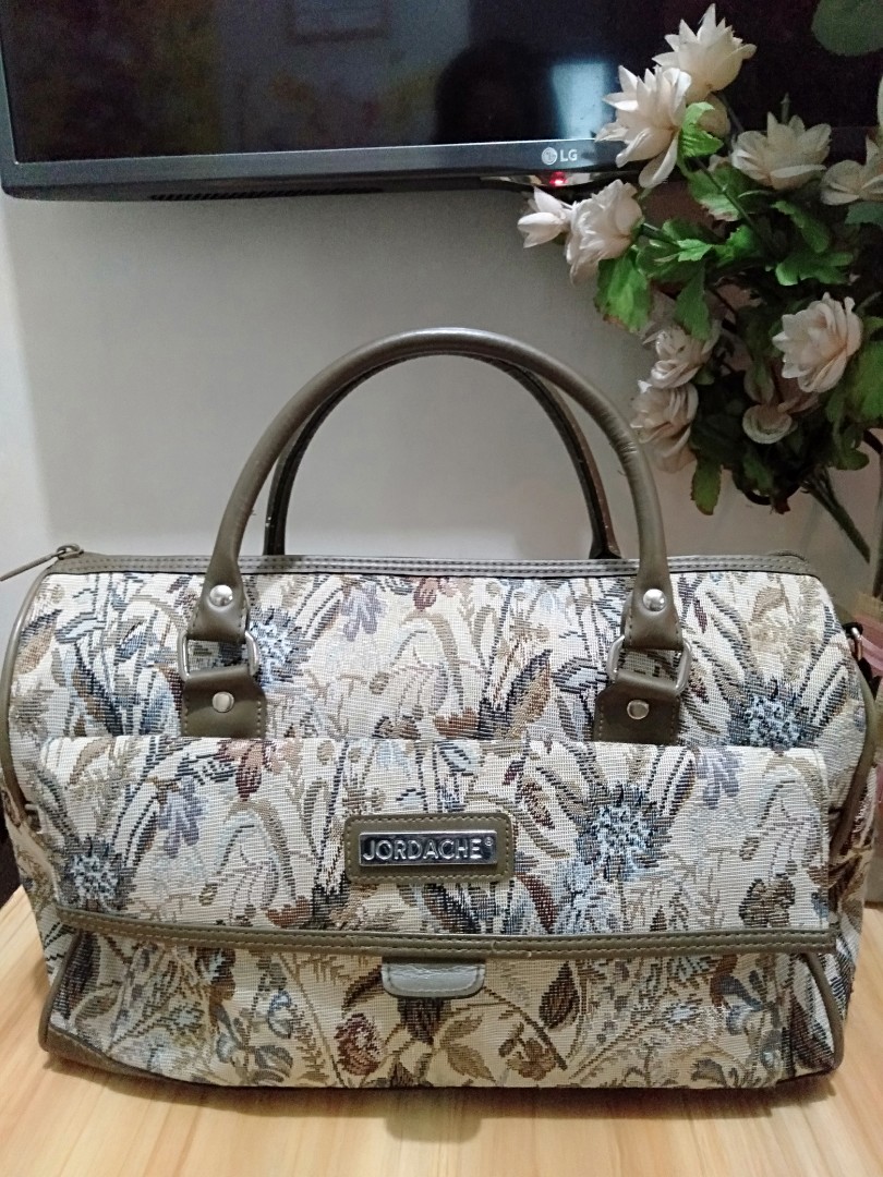 Jordache duffle bag store