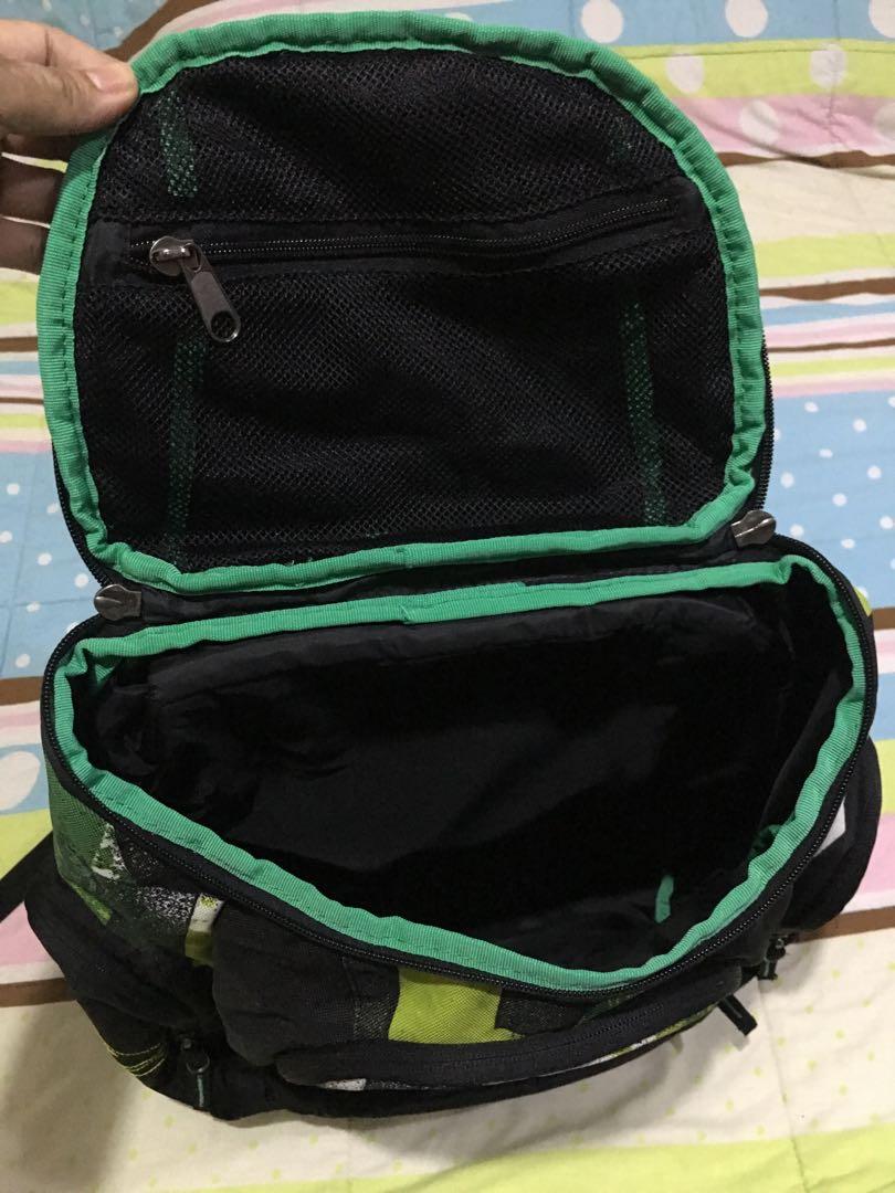 Authentic Quicksilver backpack (Category: Backpacks) located in Caloocan City. Submitted by thebeautifulyou10 (Listing ID 240506133, Image 3). Description: .