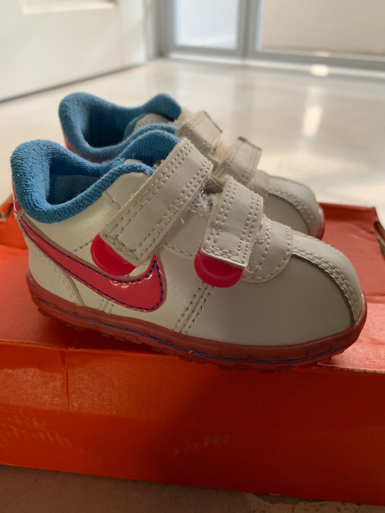 red baby nike shoes