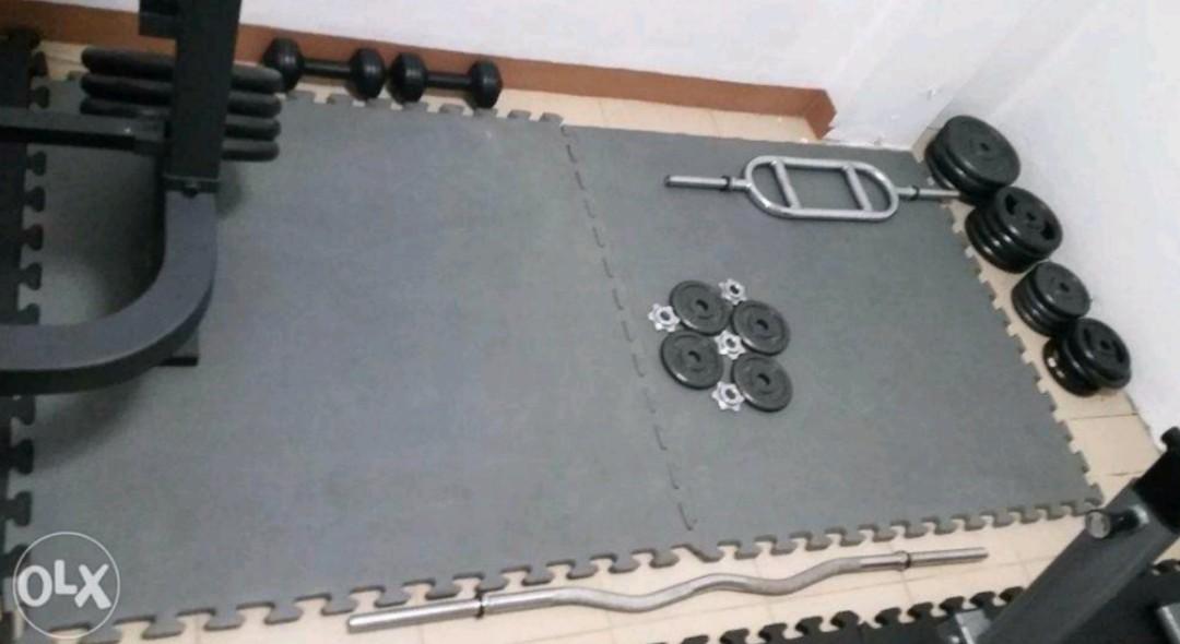 For sale 4 pcs. Of home gym with complete set of weights and bars