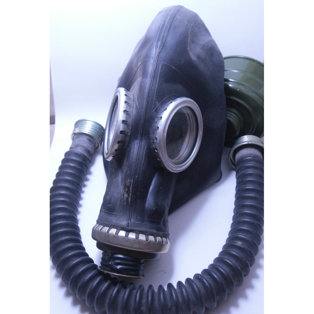 Gas Mask Czech 1980s Cold War Vintage Collectibles Vintage Collectibles On Carousell