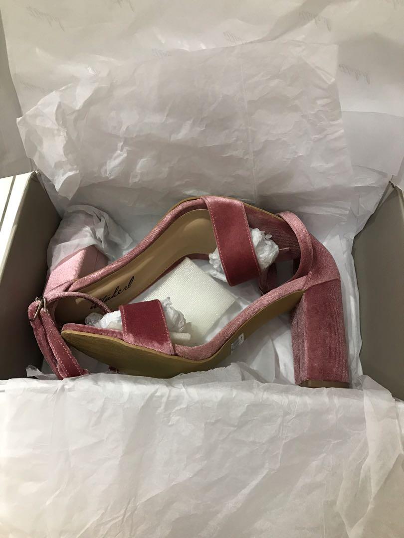 Ittaherl X Mmehuillet Fesyen Wanita Sepatu Di Carousell