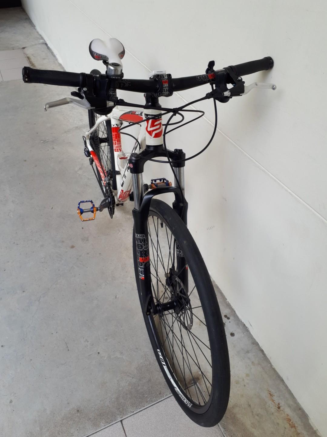 Lapierre MTB Mountain Bicycle with Shimano group set for sale