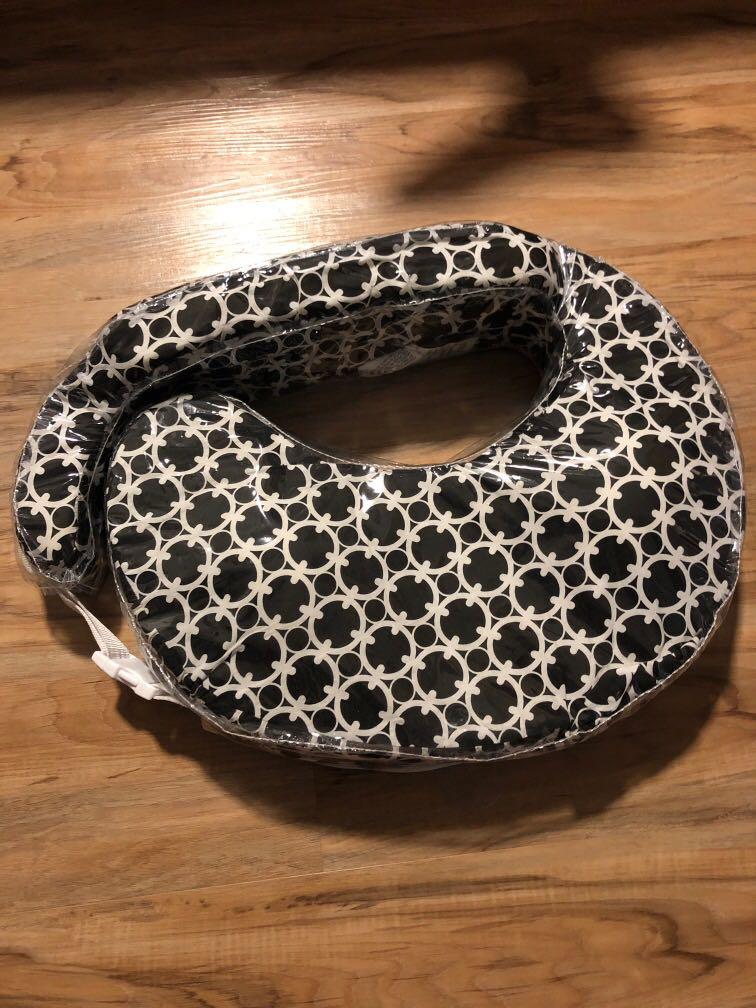 My Brest Friend Pillow (black and white), Babies & Kids, Nursing