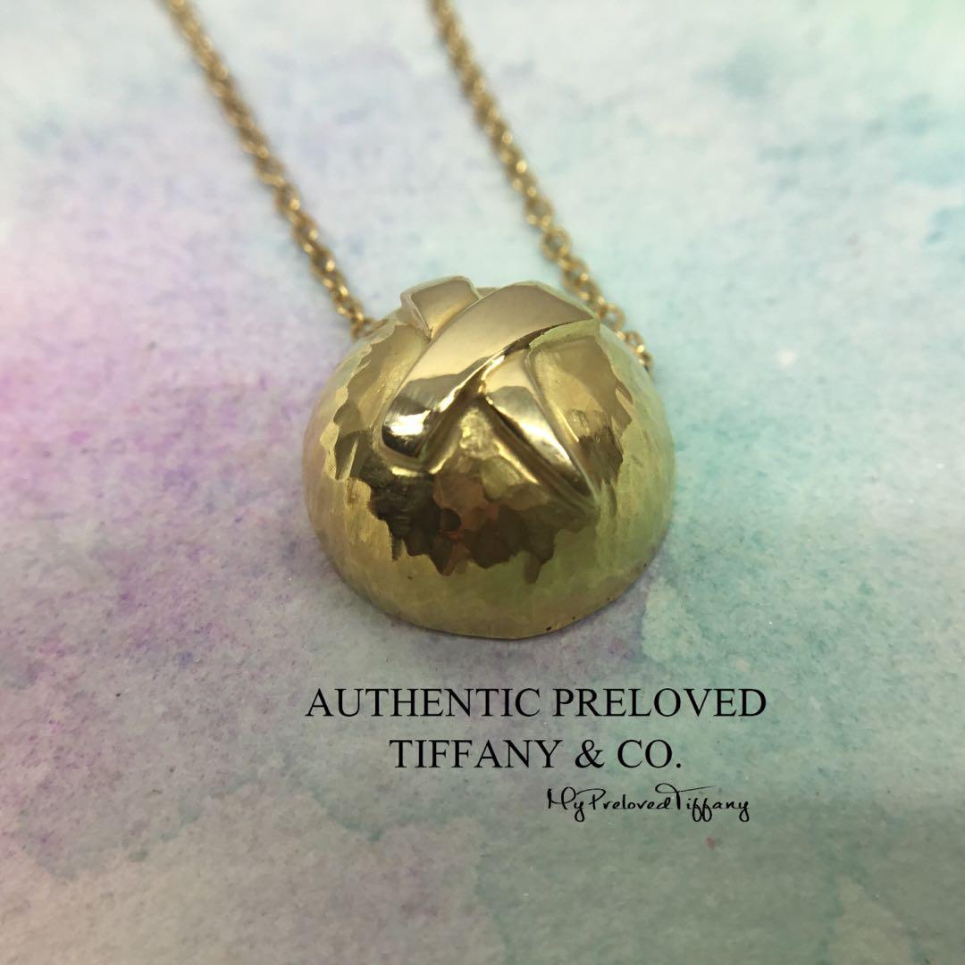 Rare Authentic Tiffany Co Paloma Picasso Hammered Kiss Yellow Gold 18K Necklace Vintage 90s Women s Fashion Jewelry Organisers Necklaces on Carousell