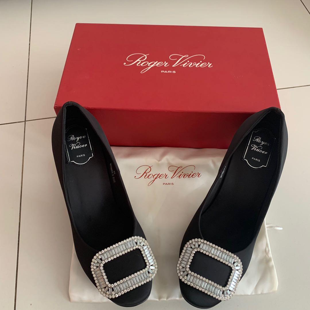 roger vivier black heels